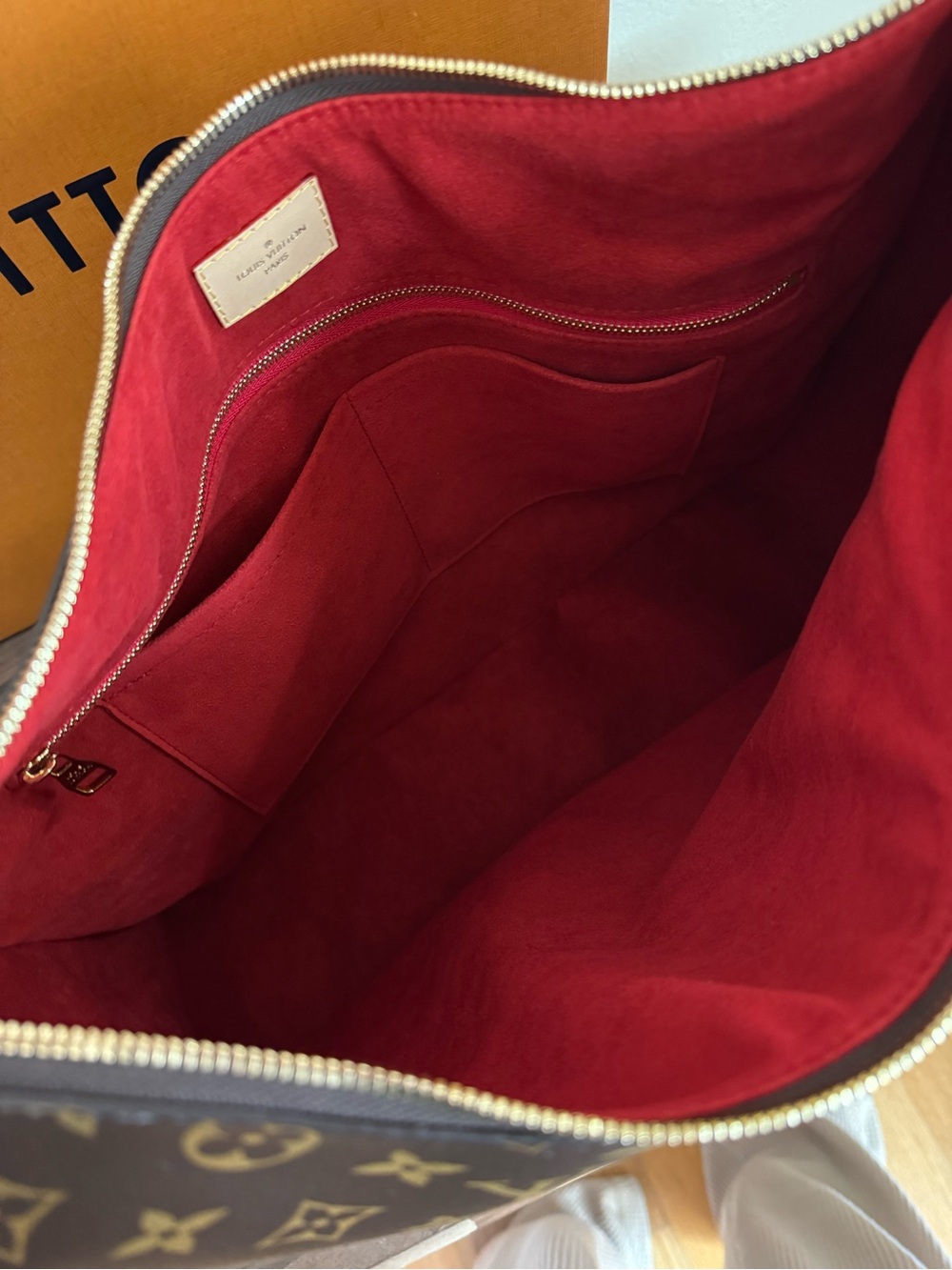 NEW LOUIS VUITTON Slouchy MM Shoulder Bag - Picture 4 of 8